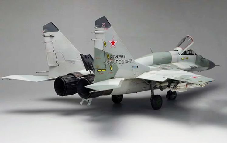 G.W.H MIG-29 SMT "Fulcrum" 9-19 1/48